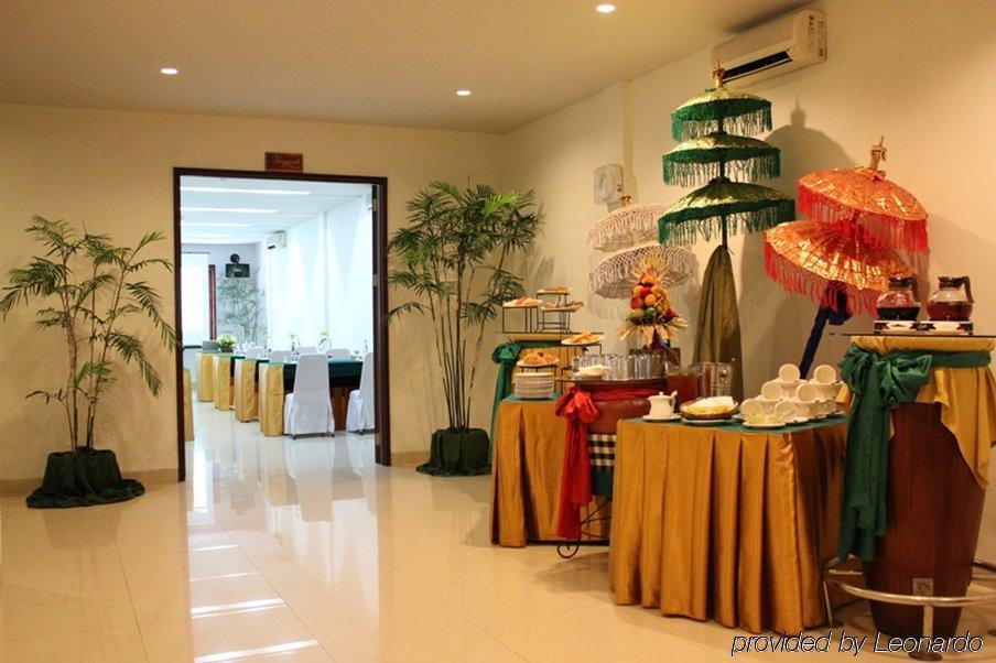 The Rani Hotel & Spa Кута Ресторан фото